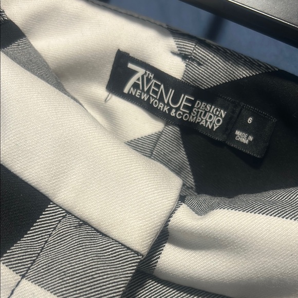 New York & Company Stylish Black and White Checkered Women's Pants - Picture 6 of 6